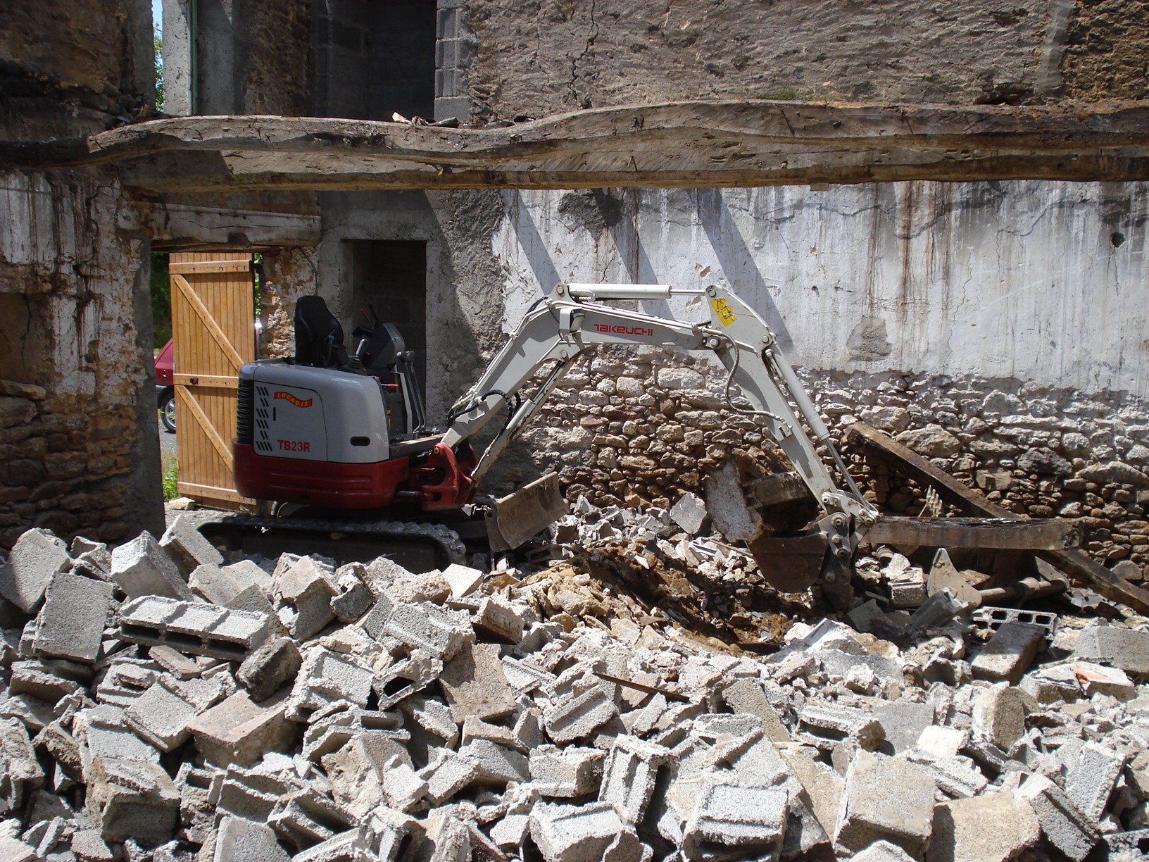 Démolition à Tours-sur-Meymont